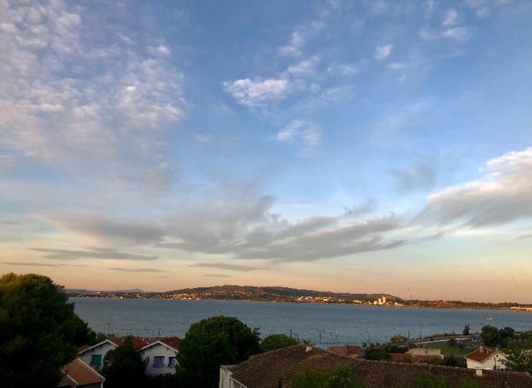 Le Bleu Mer Sete Bagian luar foto